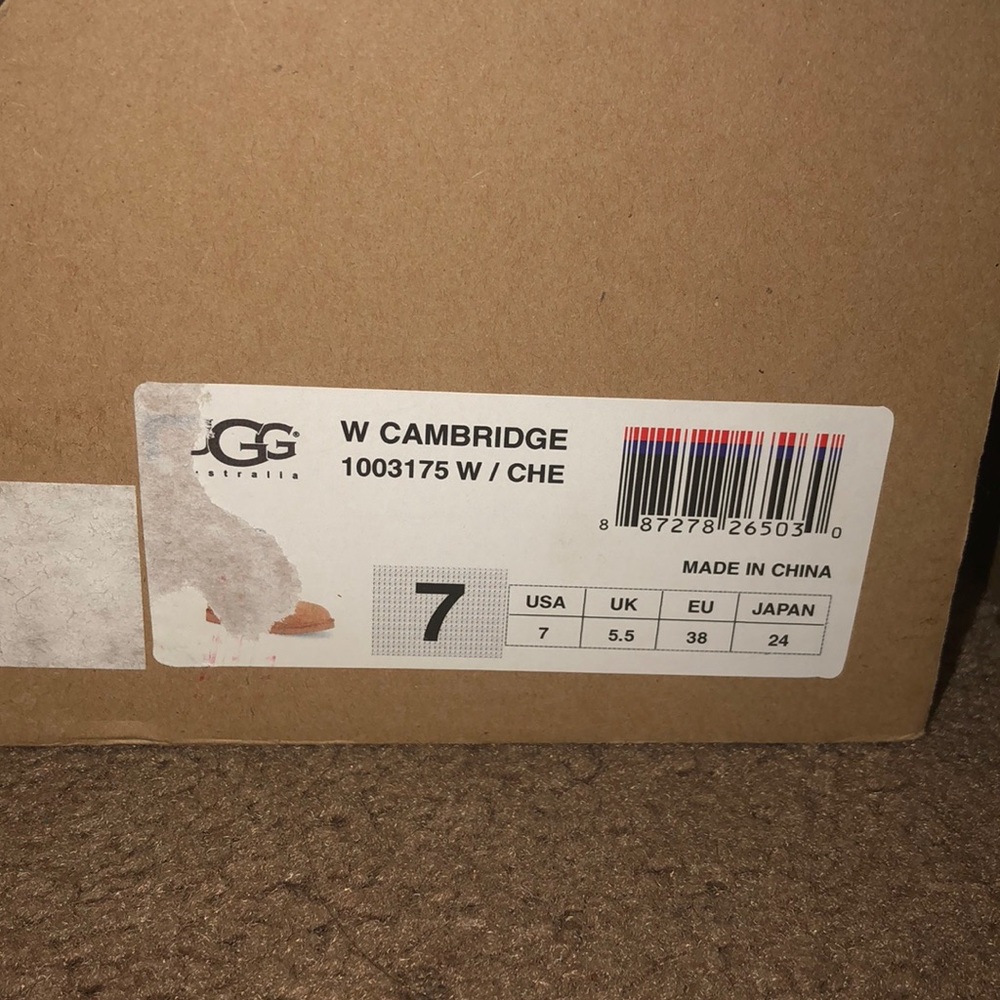 Women’s Size 7  Ugg’s - Picture 6 of 6